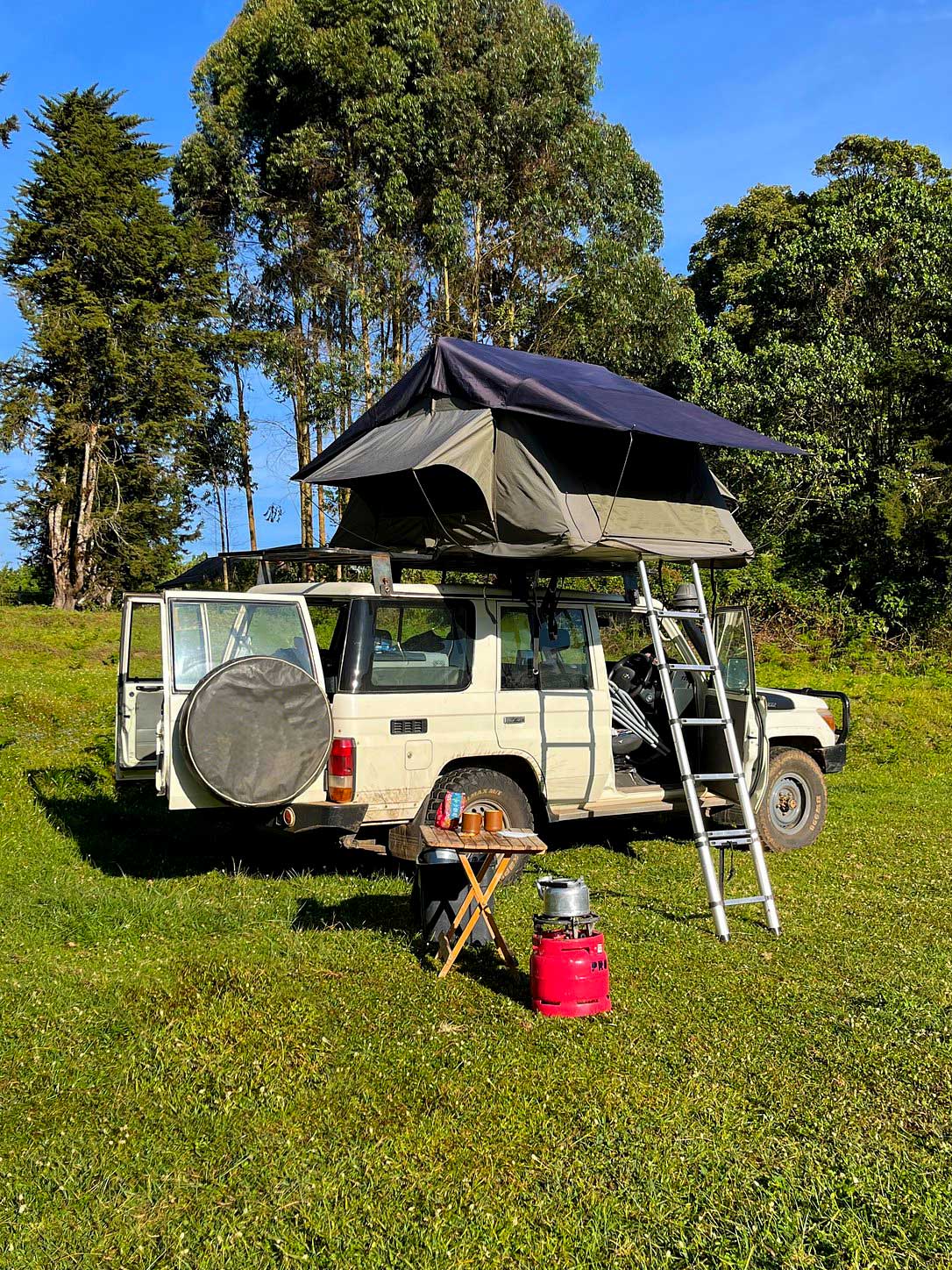 cheap-and-best-4×4-rooftop-tent-cars-for-hire-in-uganda-rwanda-kenya-and-tanzania cheap-and-best-4x4-rooftop-tent-cars-for-hire-in-uganda-rwanda-kenya-and-tanzania
