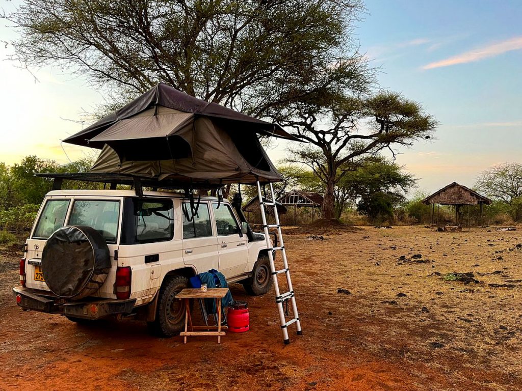 how-to-choose-the-best-4x4-rooftop-tent-car-for-your-trip
