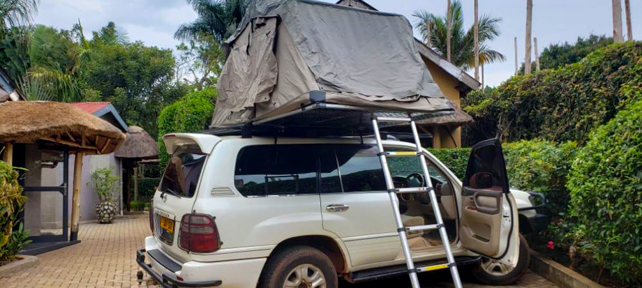 land-cruiser-v8-self-drive-safari-vehicle