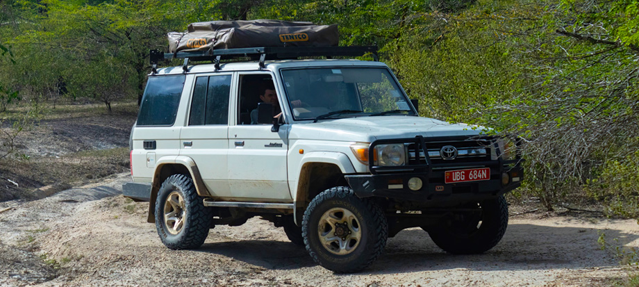 toyota-land-cruiser-lx-hardtop-self-drive-safari